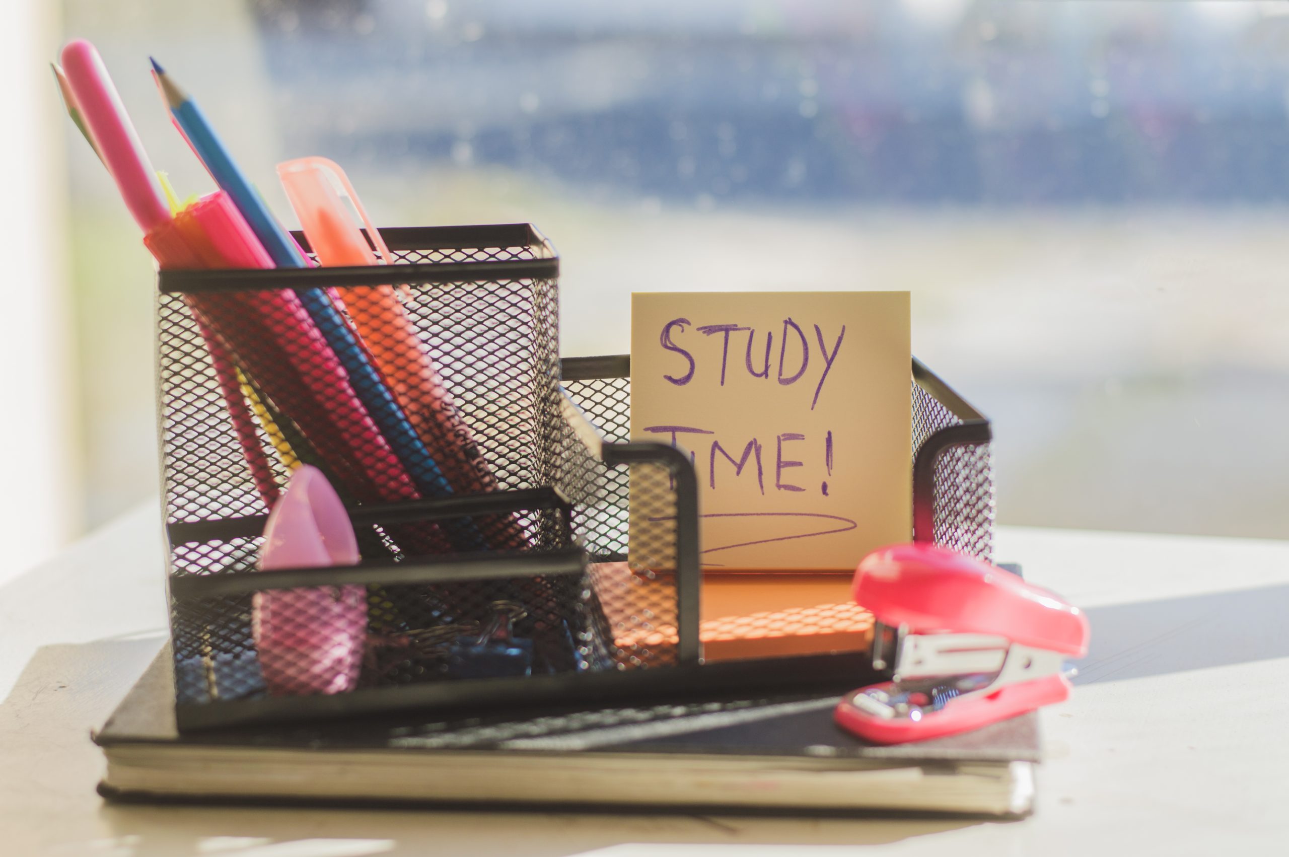 organizer-with-notebook-window-sill
